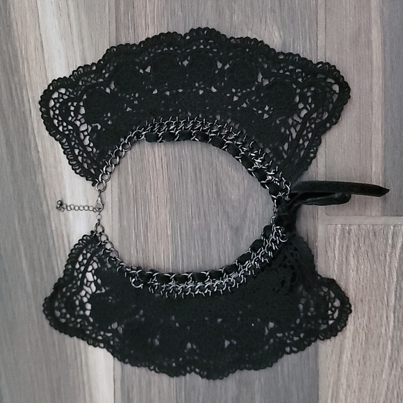 Lace collar necklace - Picture 4 of 4